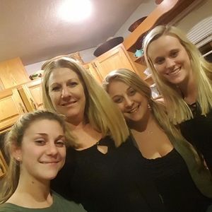 Meet your Posher, Kim